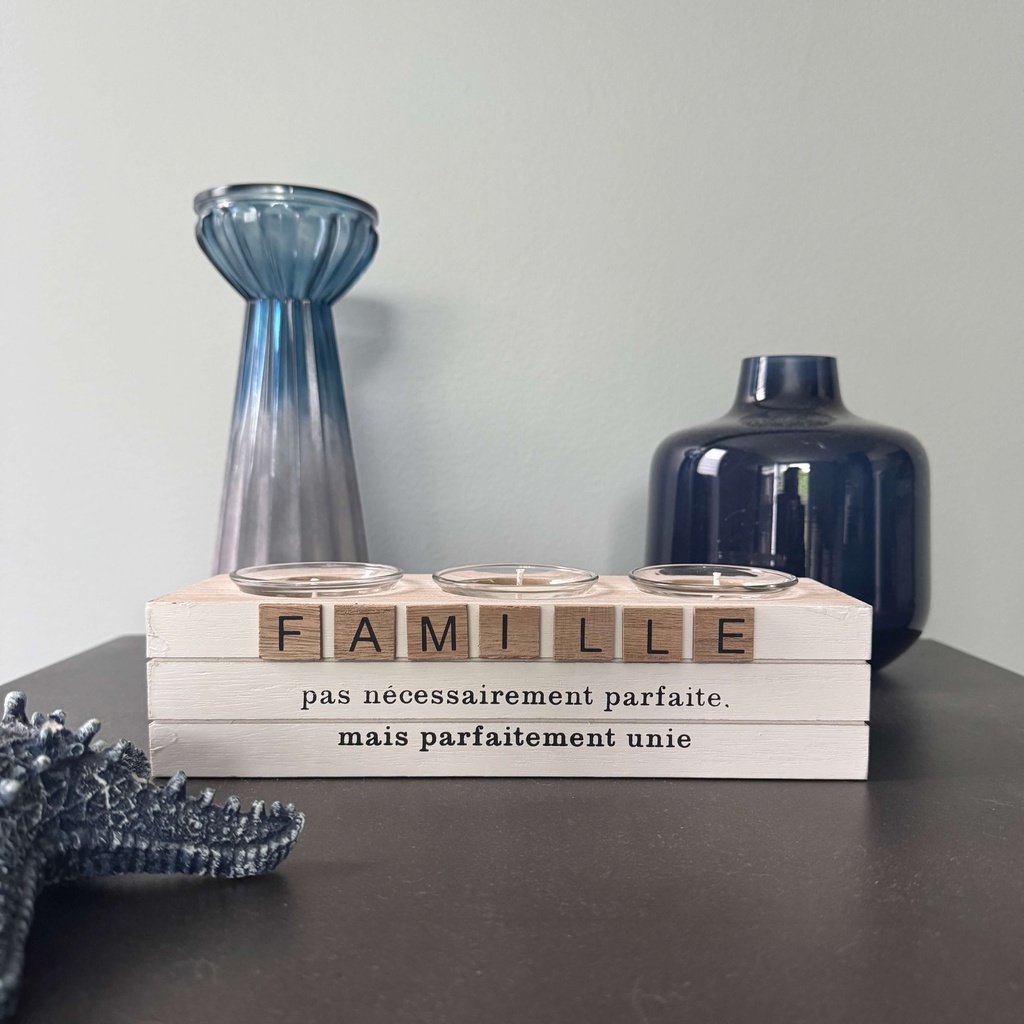 [P352084] Famille