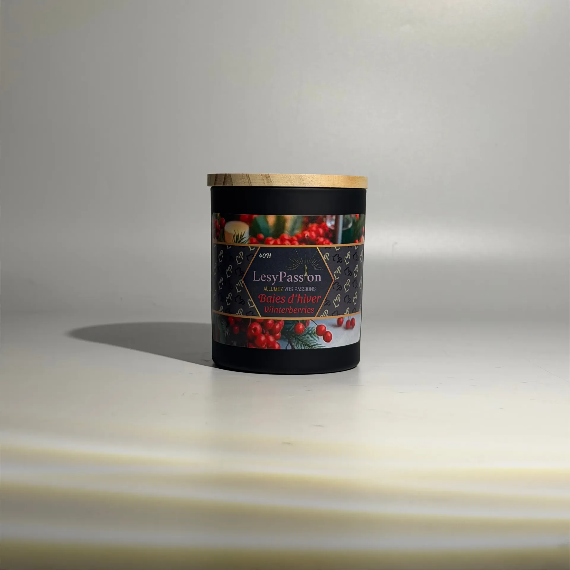 [7156294-2] Winterberry (9oz)