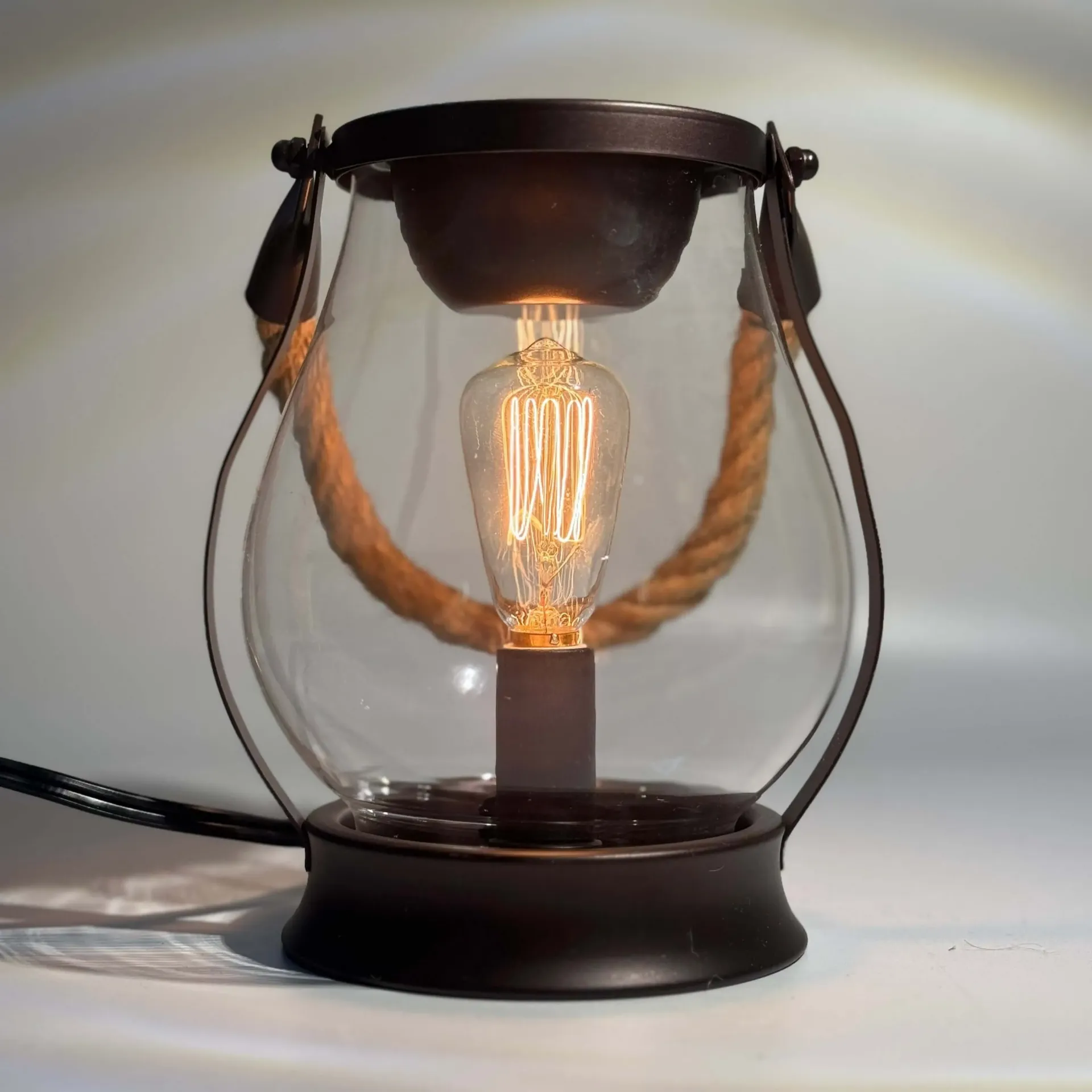 [703087C] The oil lamp
